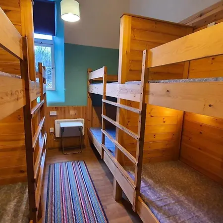 山林小屋 River Deep Mountain High Bunkhouse & Tiny House Chalet 卢维克