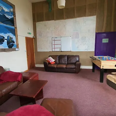 River Deep Mountain High Bunkhouse & Tiny House Chalet Lowick Green